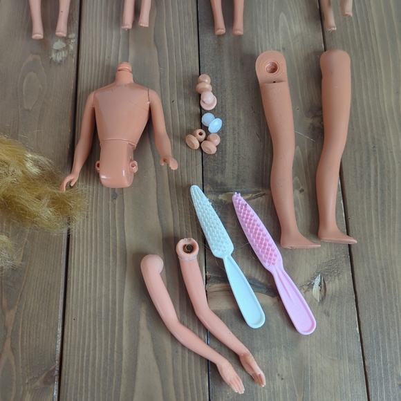 Vintage Dismembered Barbie Doll Parts OOAK or Repair - Picture 10 of 11